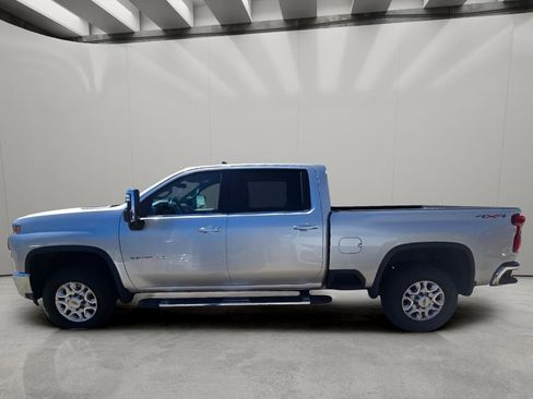 Used 2023 Chevrolet Silverado 2500 LTZ AWD/4WD image 4