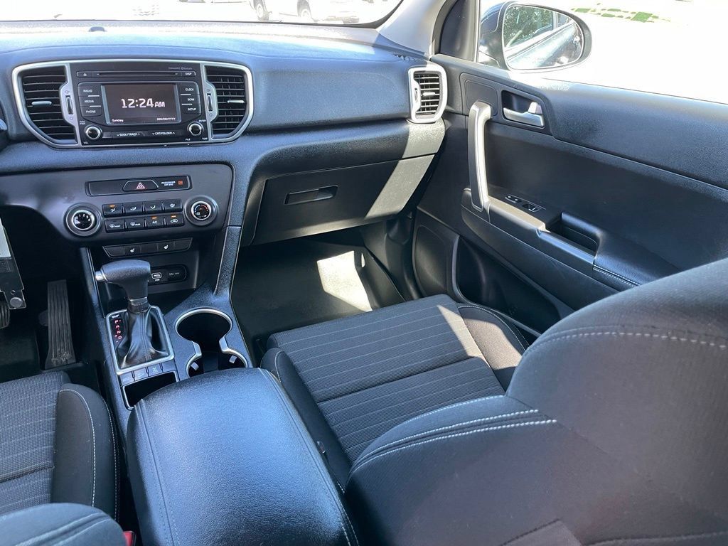 Used 2017 Kia Sportage LX w/ LX Popular Package AWD/4WD image 10