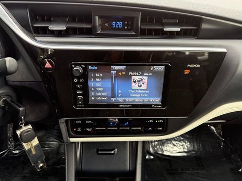 Used 2016 Scion iM FWD image 18