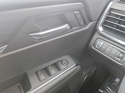 New 2026 GMC Acadia Elevation image 28