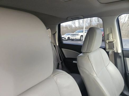 Used 2016 Honda CR-V Touring image 14