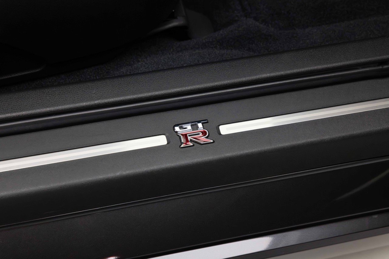 Used 2014 Nissan GT-R Black Edition AWD/4WD image 36