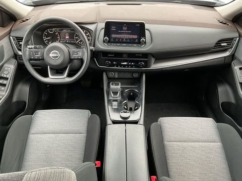 Used 2023 Nissan Rogue SV AWD/4WD image 16