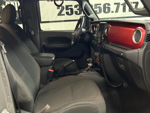 Used 2019 Jeep Wrangler Unlimited Rubicon AWD/4WD image 13