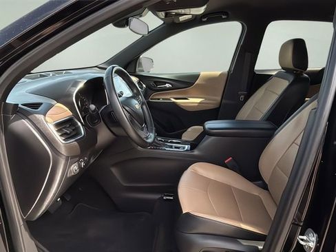 Used 2023 Chevrolet Equinox Premier AWD/4WD image 17