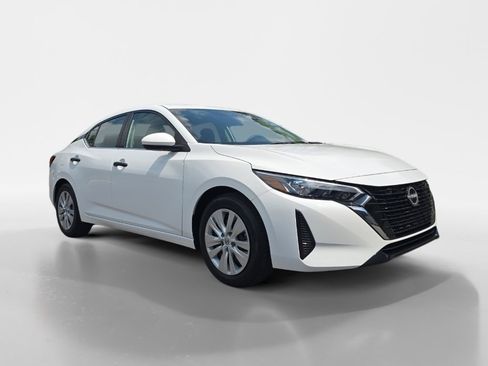 Used 2024 Nissan Sentra S image 8