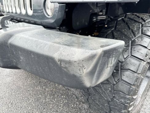 Used 2016 Jeep Wrangler Unlimited Sahara w/ Connectivity Group image 27