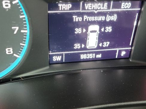 Used 2020 Chevrolet Equinox LS image 10