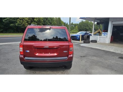 Used 2014 Jeep Patriot High Altitude image 7