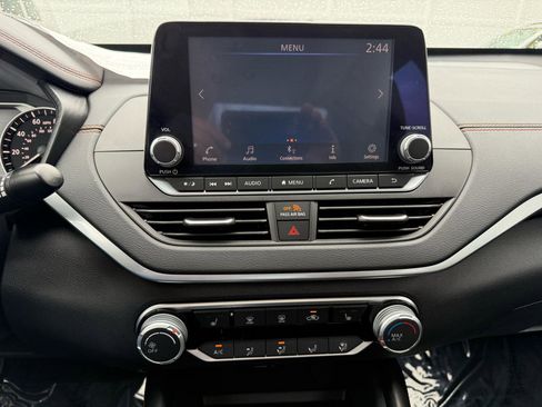 Used 2020 Nissan Altima 2.5 SR w/ Premium Package FWD image 36
