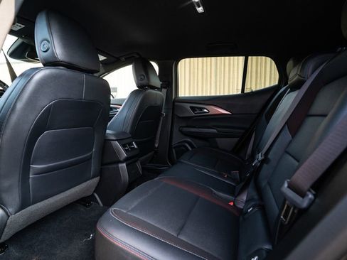 Certified 2024 Chevrolet Equinox EV RS FWD image 33