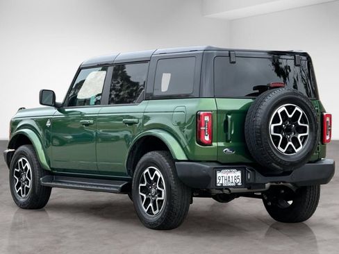 Used 2025 Ford Bronco Outer Banks AWD/4WD image 3