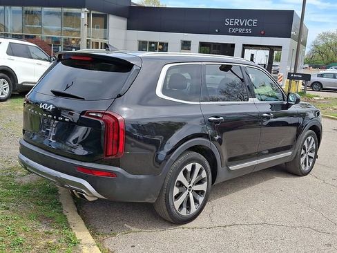 Certified 2022 Kia Telluride S FWD image 5