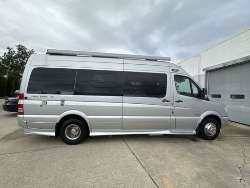 Used 2012 Mercedes-Benz Sprinter 3500 image 8