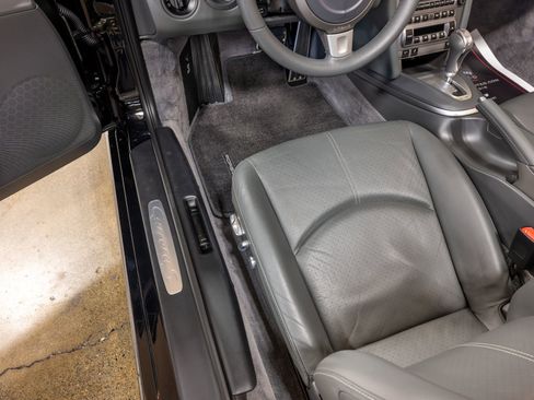 Used 2006 Porsche 911 Carrera S image 34