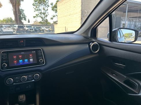 Used 2025 Nissan Versa SV FWD image 24