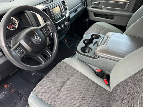 Used 2018 RAM 1500 Classic SLT image 10