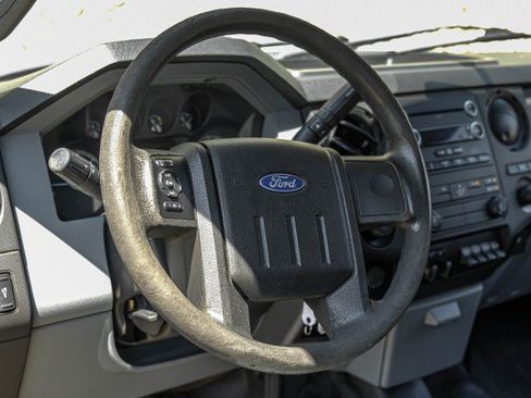 Used 2016 Ford F250 XL w/ Power Equipment Group RWD image 22
