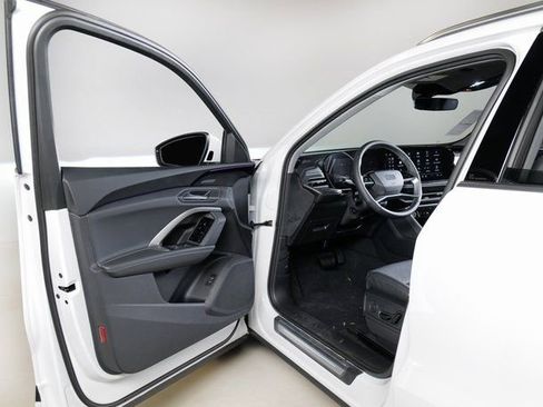 Used 2025 Audi Q5 Premium Plus w/ Premium Plus AWD/4WD image 20