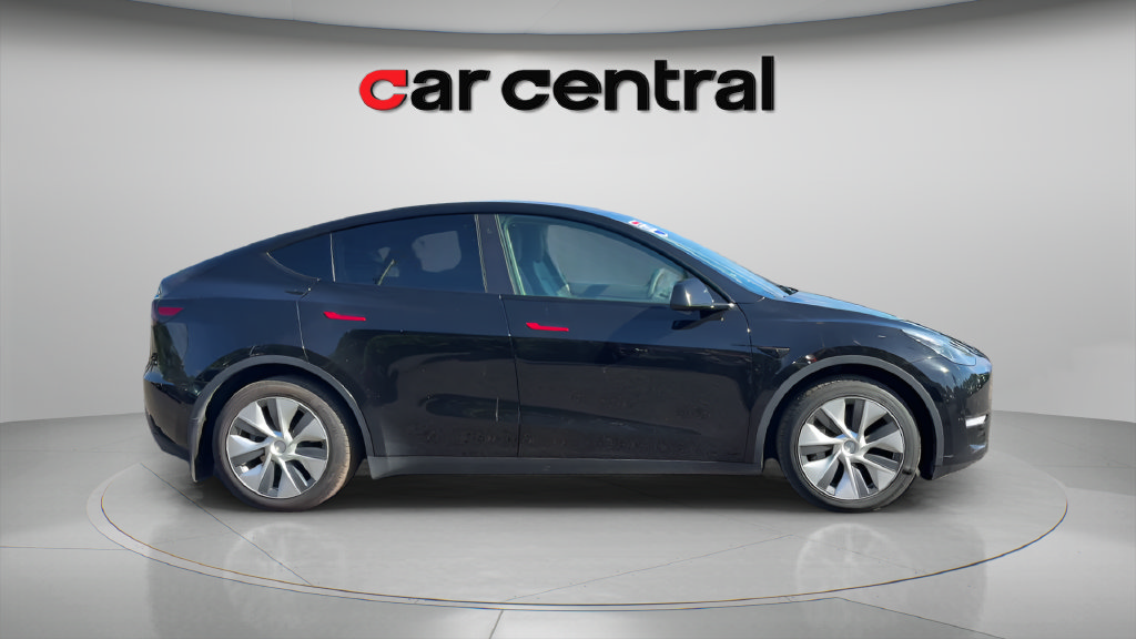 Used 2022 Tesla Model Y Long Range AWD/4WD image 6