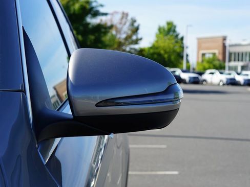 Used 2019 Mercedes-Benz GLC 300 image 11