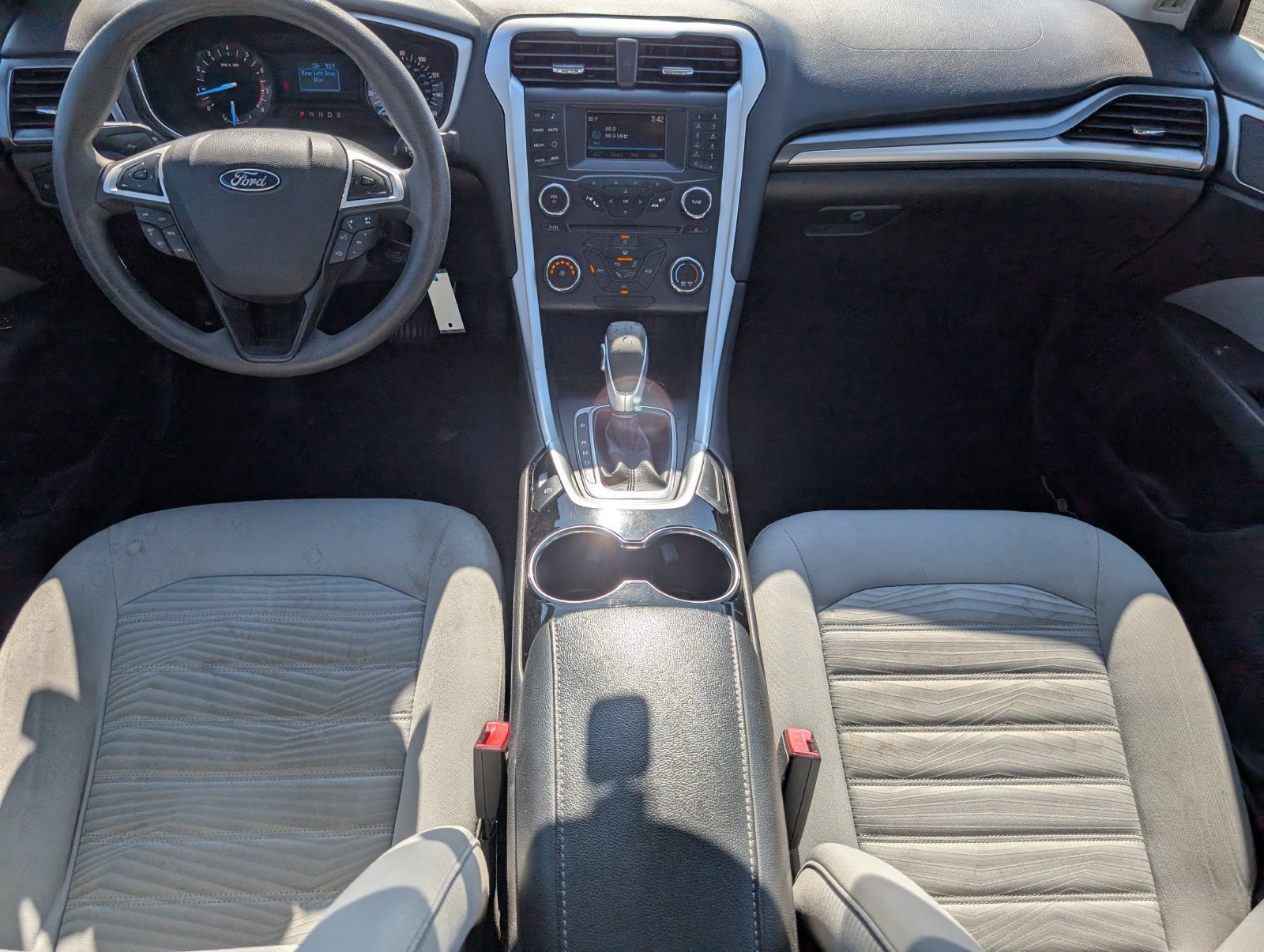 Used 2016 Ford Fusion S w/ Equipment Group 101A FWD image 5