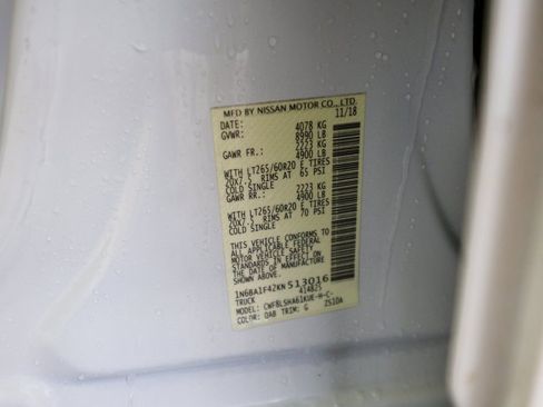 Used 2019 Nissan Titan SV w/ SV Convenience Package image 34