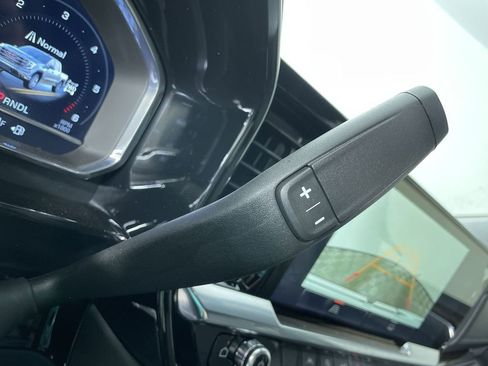 Used 2025 GMC Sierra 1500 Elevation image 16