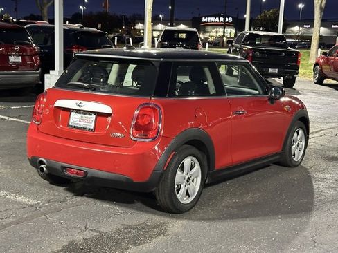 Used 2015 MINI Cooper 2-Door Hardtop image 4