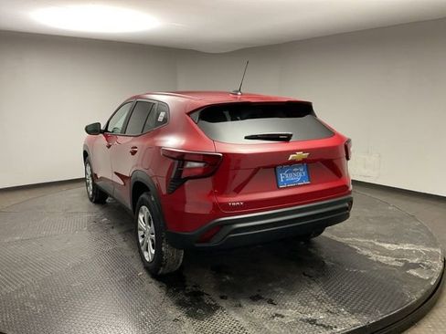 New 2026 Chevrolet Trax LS image 5