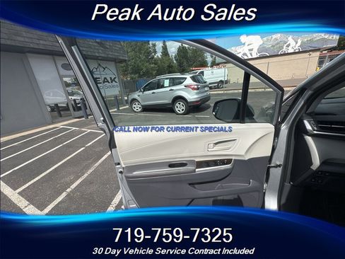 Used 2022 Toyota Sienna LE AWD/4WD image 9