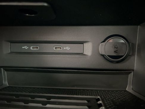 New 2026 Volkswagen Taos SE image 28