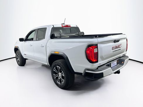 Used 2024 GMC Canyon AT4 w/ Technology Package image 7