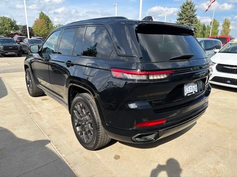 Certified 2025 Jeep Grand Cherokee Summit w/ Obsidian Package AWD/4WD image 4