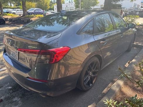 Used 2023 Honda Civic Sport image 3