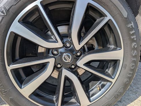 Used 2020 Nissan Rogue SL FWD image 8