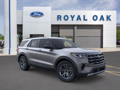 Used 2026 Ford Explorer Active w/ Active Comfort Package AWD/4WD image 7
