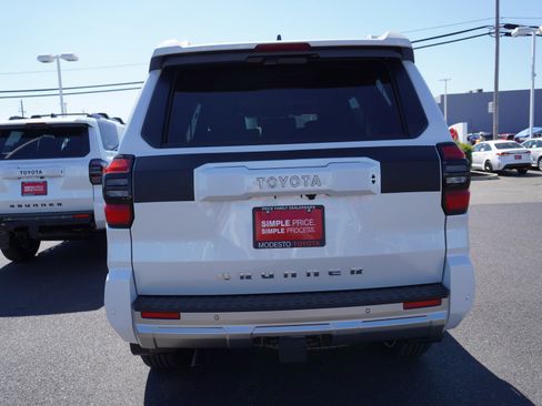 New 2026 Toyota 4Runner Limited image 10