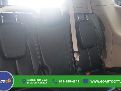 Used 2022 Chrysler Pacifica Touring-L FWD image 15