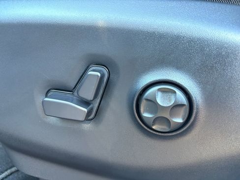 New 2026 Chrysler Pacifica Select image 15