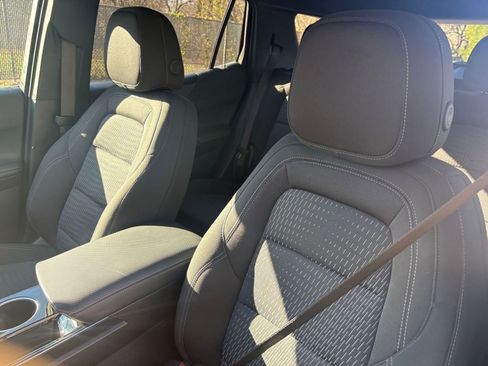 Used 2025 Chevrolet Equinox LT image 34