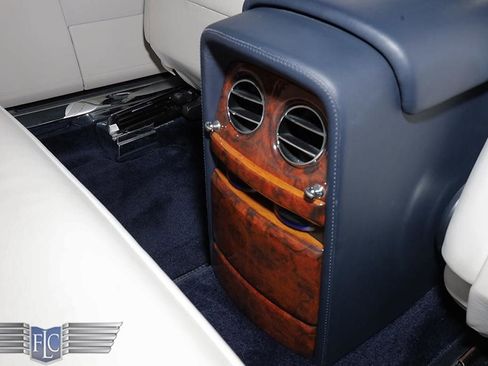 Used 2010 Rolls-Royce Phantom Coupe RWD image 24