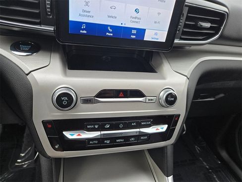 Used 2023 Ford Explorer XLT w/ Equipment Group 202A image 15