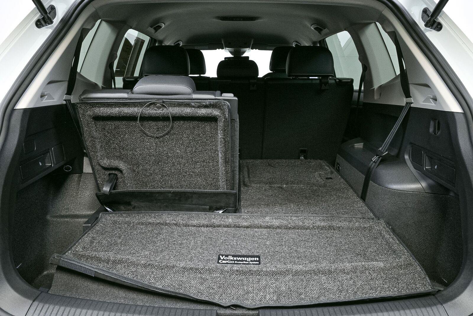 Certified 2023 Volkswagen Tiguan SE FWD image 25