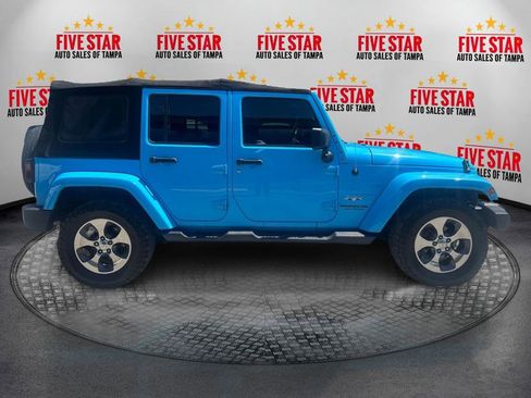 Used 2017 Jeep Wrangler Unlimited Sahara w/ Connectivity Group AWD/4WD image 8