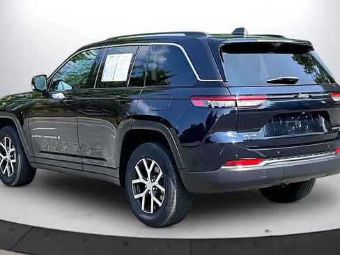Certified 2023 Jeep Grand Cherokee Limited w/ Luxury Tech Group II AWD/4WD image 7