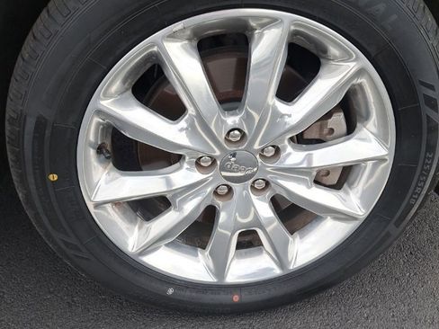 Certified 2017 Jeep Cherokee Limited image 7