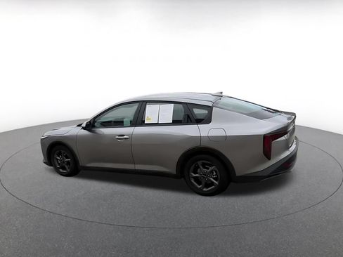 Used 2025 Kia K4 FWD image 10