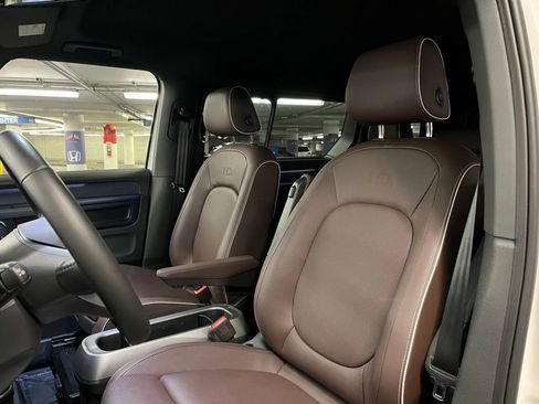 New 2025 Volkswagen ID. Buzz Pro S RWD image 20