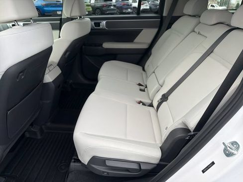 Used 2024 Hyundai Santa Fe SE AWD/4WD image 24